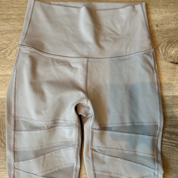 Lululemon Wunder Under pant high rise tech mesh 28” - Picture 3 of 14